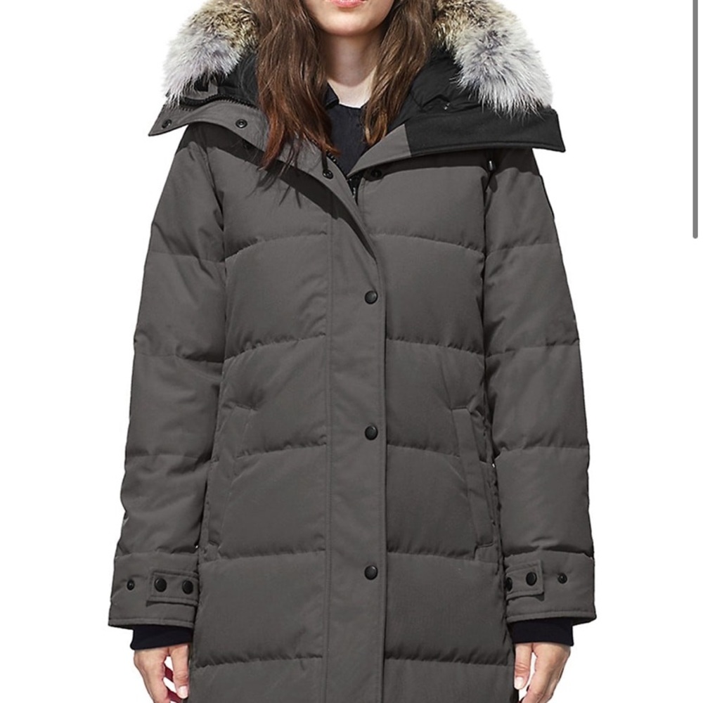 Canada Goose Shelburne parka jacket. Size S/P